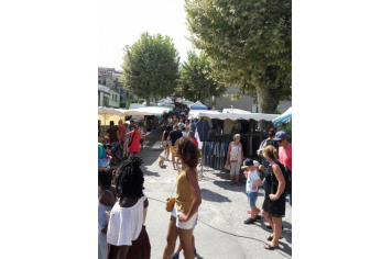 Grand marché estival de Joyeuse, Station Verte d'Ardèche ©Baby